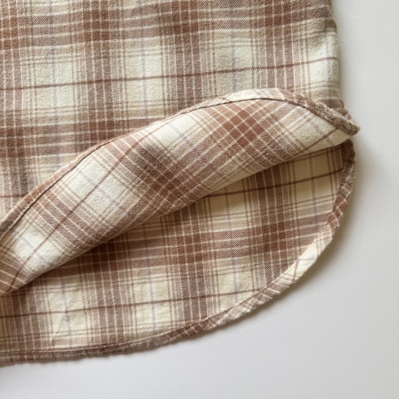 American Eagle Flannel Shirt Soft Tan White Plaid Button Down Collar Sz S - Picture 9 of 13